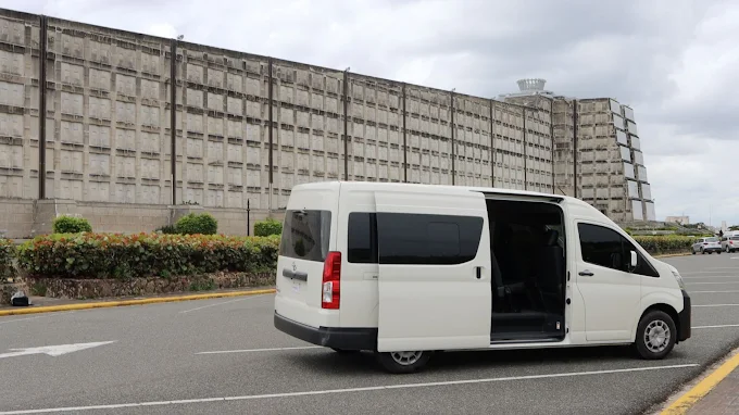 Van de traslado aeropuerto Punta Cana — Transporte Monserrat SDQ PUJ